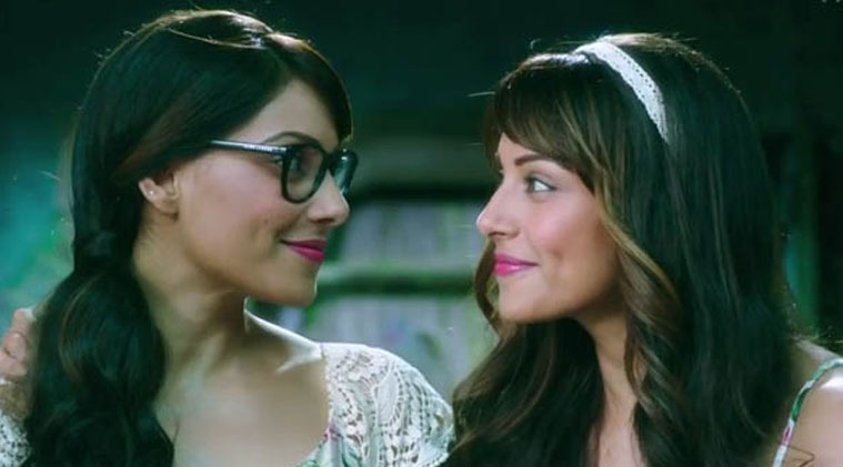 bipasha-basu-twins-759