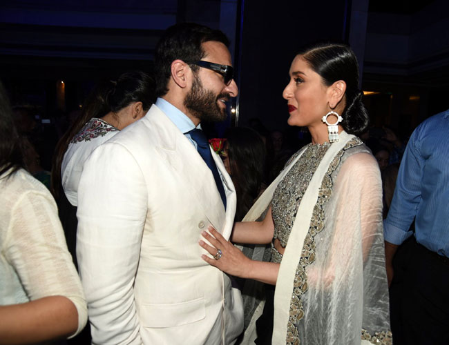 kareena3-story-650_032415100959