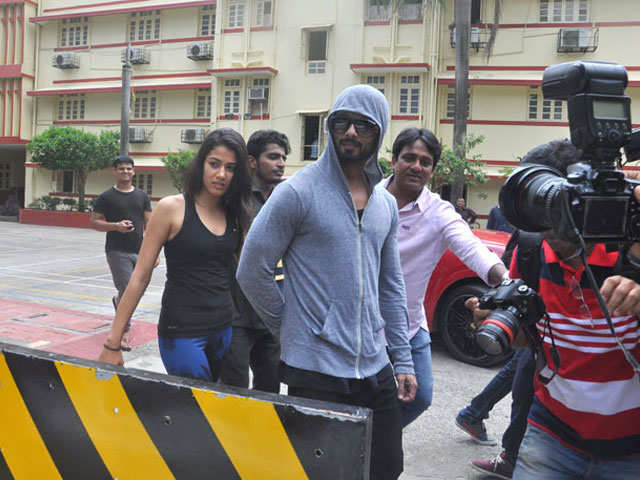 shahidmira_640x480_81437052824