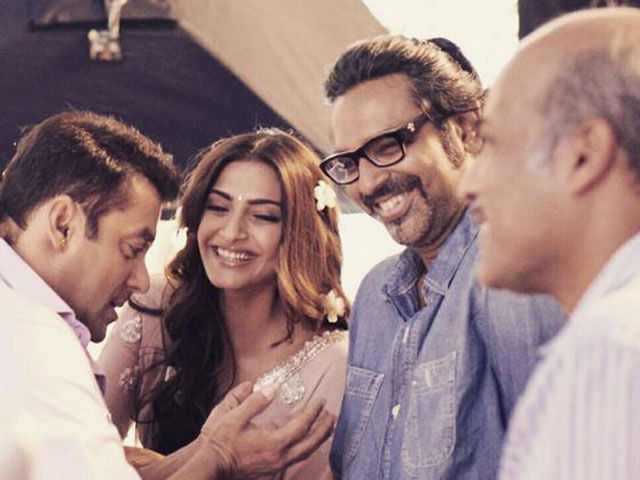 prem-ratan-dhan-payo_640x480_61443665789