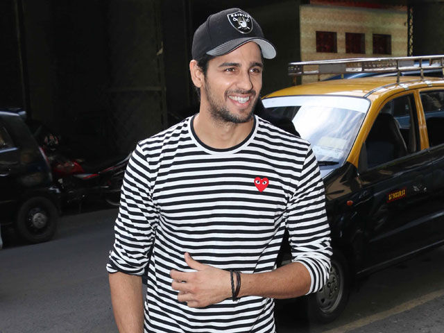 sidharth-malhotra_640x480_51444294880