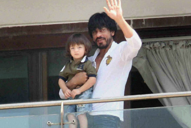 shah-rukh-abram_640x480_71460515791 (1)