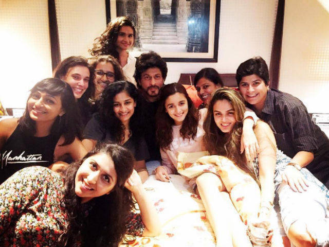 alia-srk_640x480_41463998882