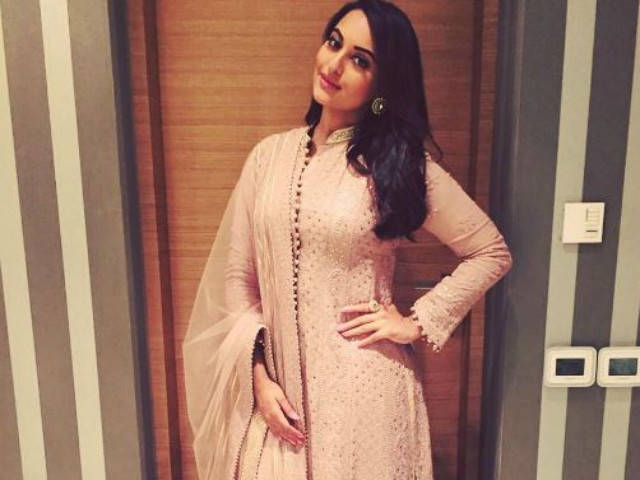 sonakshi-sinha_640x480_61463909986