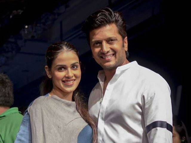 genelia_640x480_41464752558
